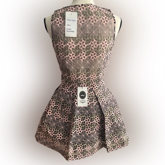 2 Piece Jacquard Crop Top and Pleated Skirt Set - Picture 2 of 4